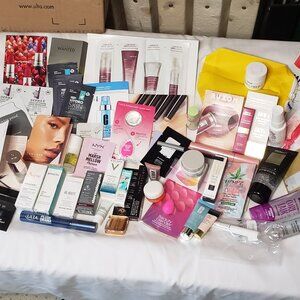50+ Items - Cosmetics / Skin Care / Hair Care Samples Box